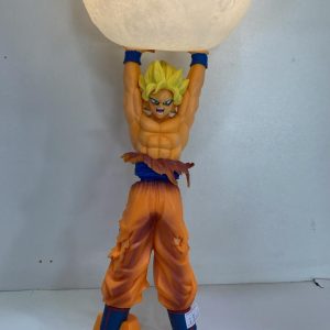 FIGURA DRAGON BALL CON ESFERA