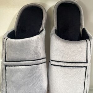 PANTUFLAS PLOMAS TALLA 42/43