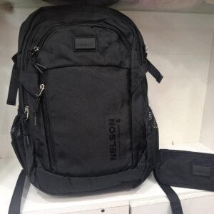MOCHILA NEGRA MAS CARTUCHERA NELSON