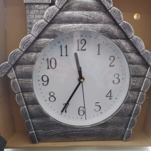 RELOJ CON FORMA DE CASITA